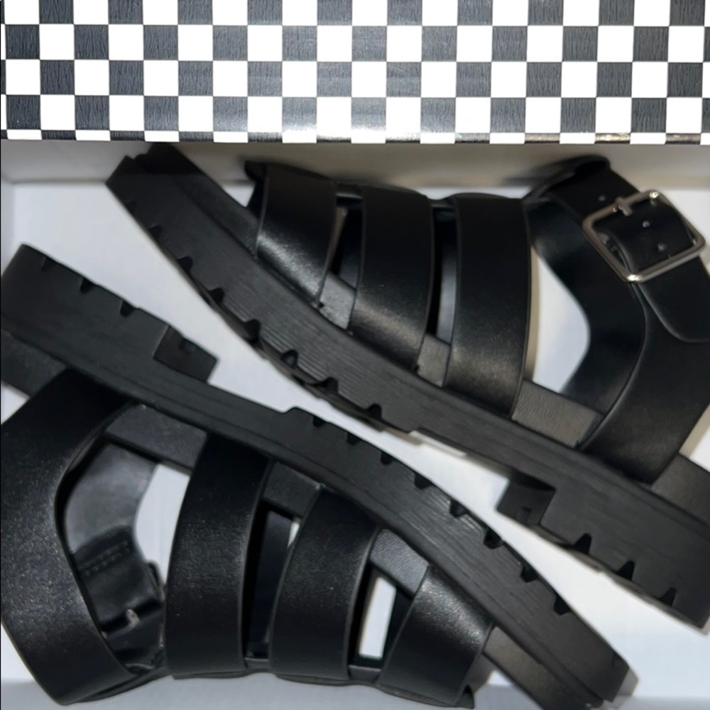 Black ankle sandles